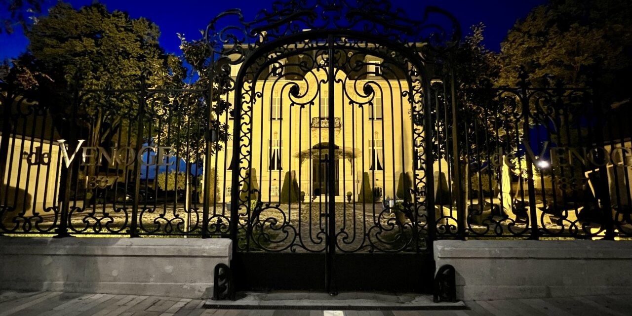 Épernay : Visite privée de la demeure du Champagne De Venoge et des Suites du 33