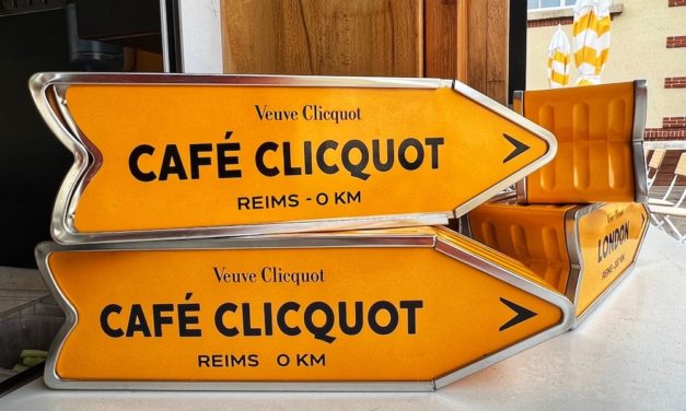 Champagne Veuve Clicquot : Au revoir à la Douceur de la Terrasse du Café Clicquot à Reims