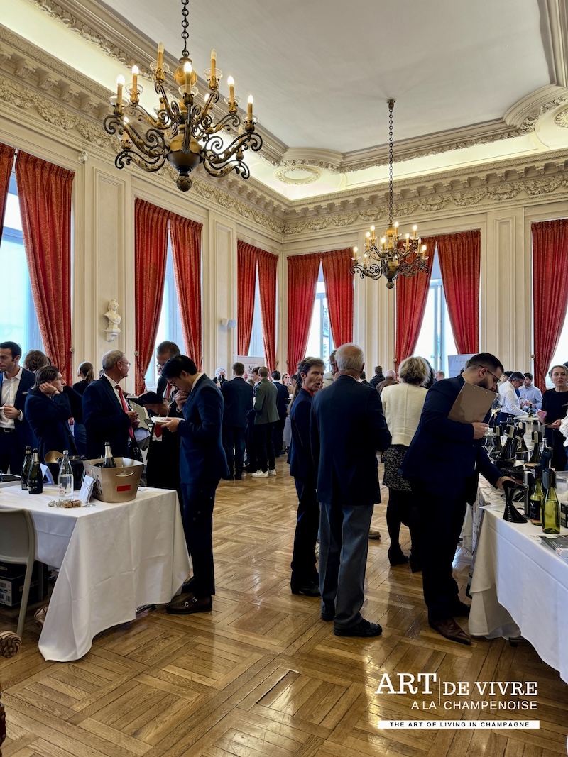 Reims : Le magazine SommelierS International à l'Hôtel de ville pour sa ...