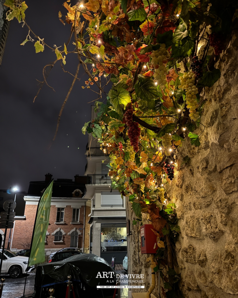 La nuit devant le restaurant Basta à Reims