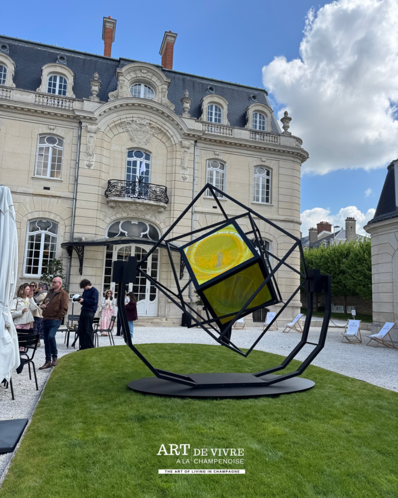 Hôtel de Brimont à Reims siège du Champagne Jacquart et lieu du pop-up store