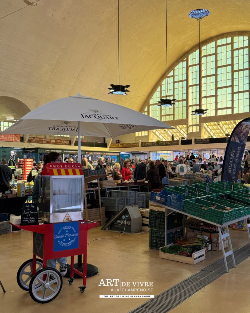 Vue intérieure Halles Boulingrin lumière orangée