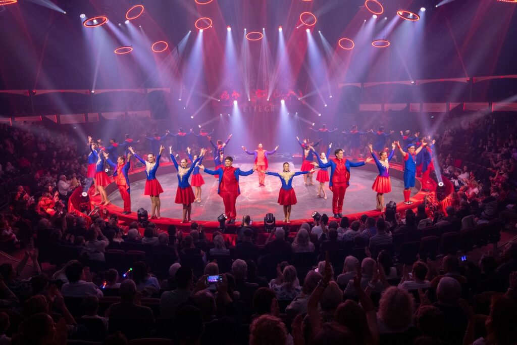 spectacle parenthese cirque arlette gruss piste