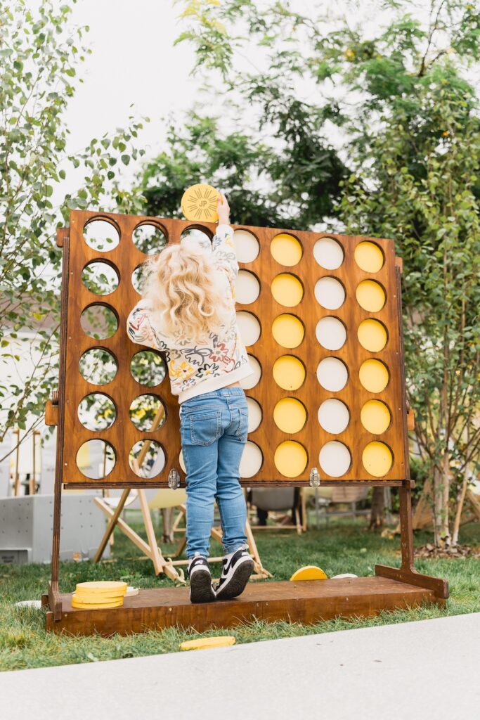 Jeux enfants Chasse aux oeufs Champagne joseph Perrier