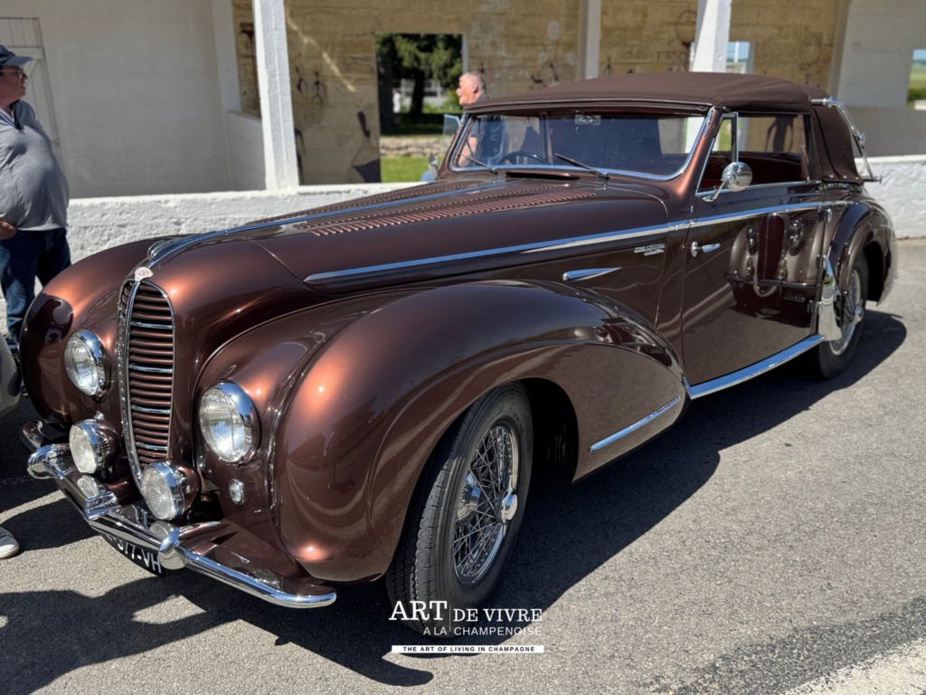 Voiture ancienne Delahaye en Champagne