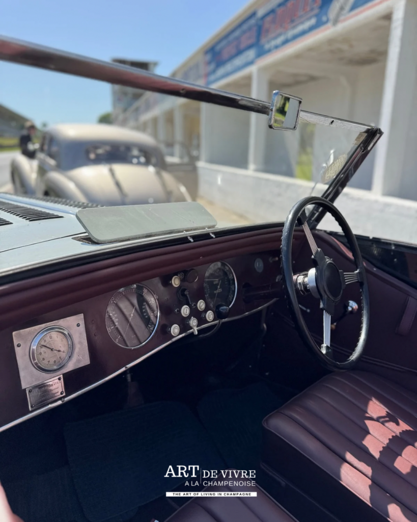 Chrome et détails Delahaye