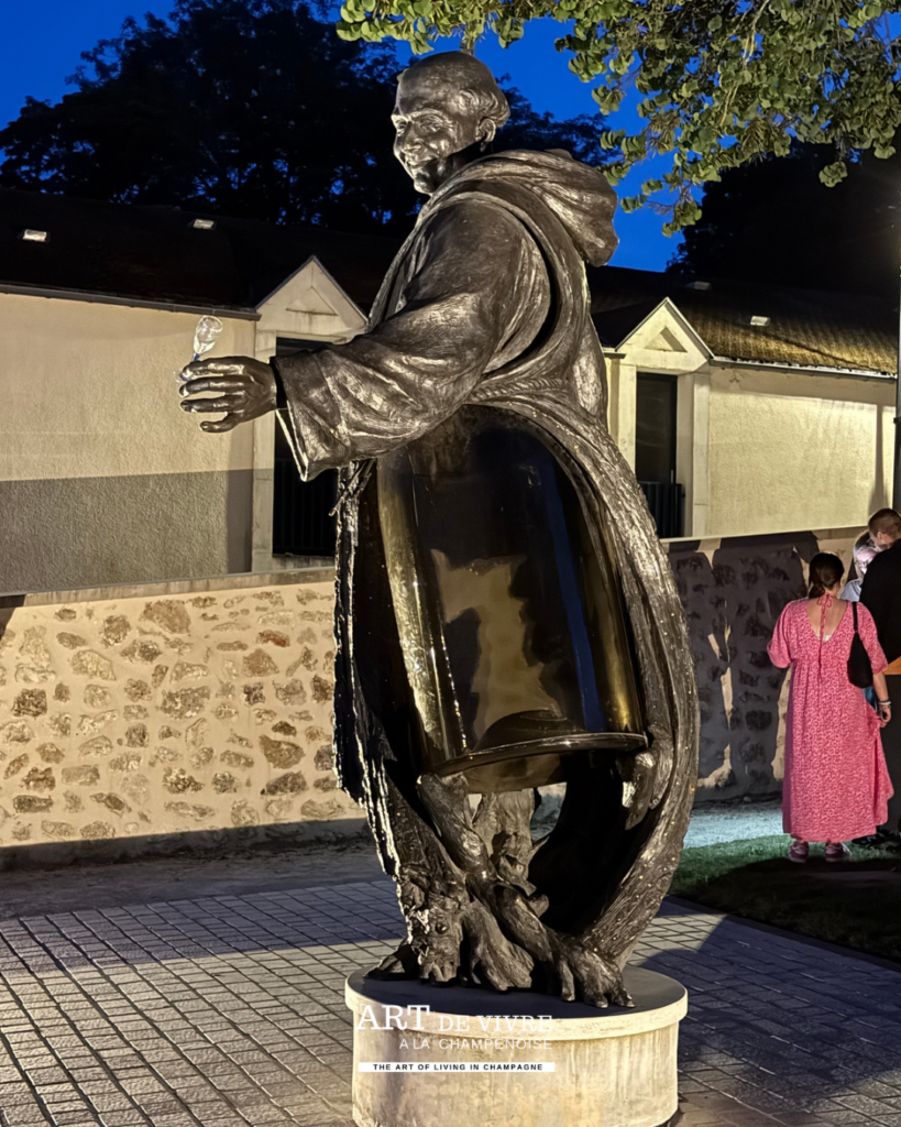 Dom'Péro Hautvillers soirée champagne Parc Pierre Cheval Statue Dom Perignon