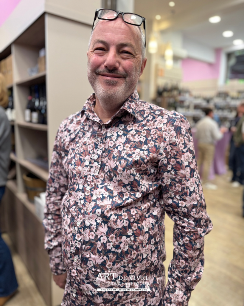 Pierre-Yves Cainjo dans la boutique Le 520 à Épernay