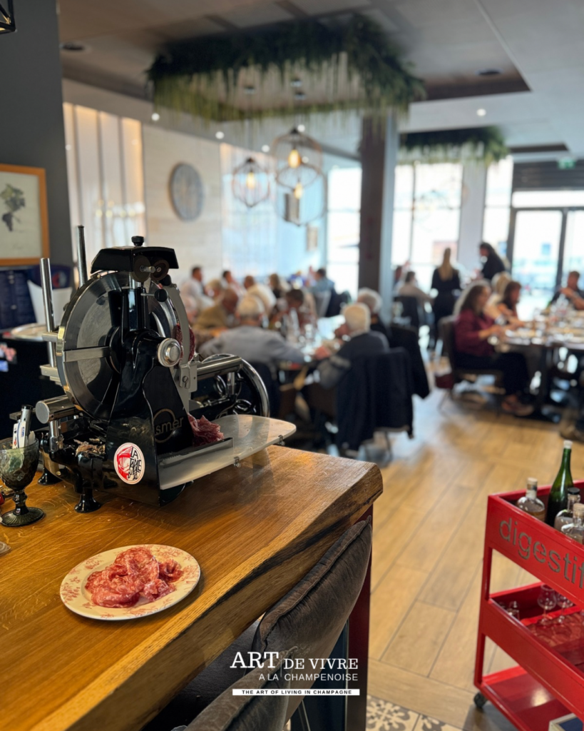 Salle du restaurant La Table du 18 Tours-sur-Marne Marne