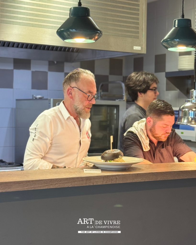 Coup de feu dimanche midi cuisine La Table du 18 Marne