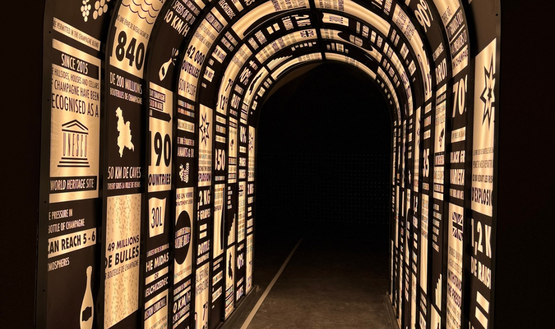 Le 3 : une visite immersive entre tradition et innovation au cœur des caves Thiénot à Reims