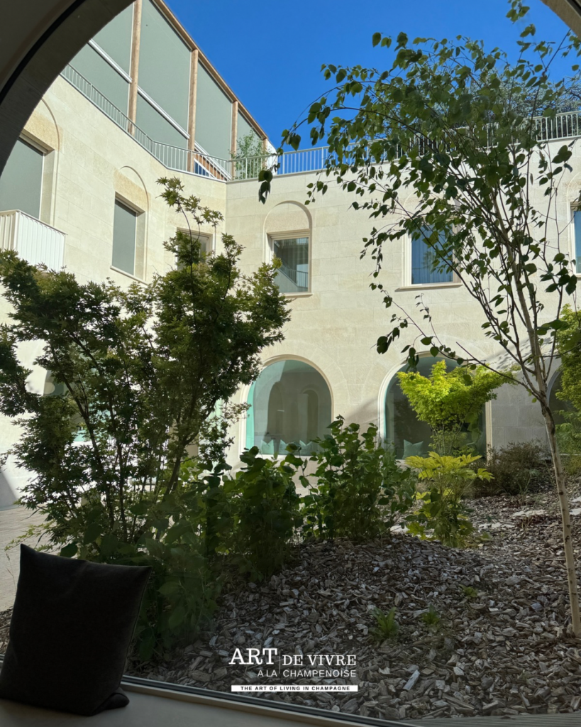 Architecture contemporaine du 3 rue du Marc jardin intérieur