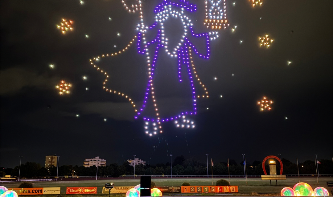 Le Voyageur des Rêves : à Reims, 1 000 drones ont transformé le ciel en fresque vivante