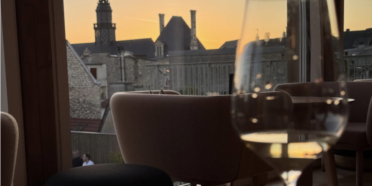 Le 3 : le rooftop rémois qui change les codes du bar à champagne