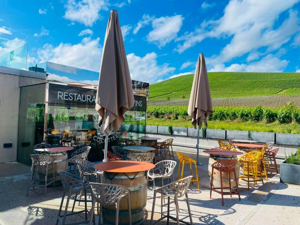 Façade du restaurant Les P'tites Cocottes installé au sein de Pressoria à Aÿ-Champagne