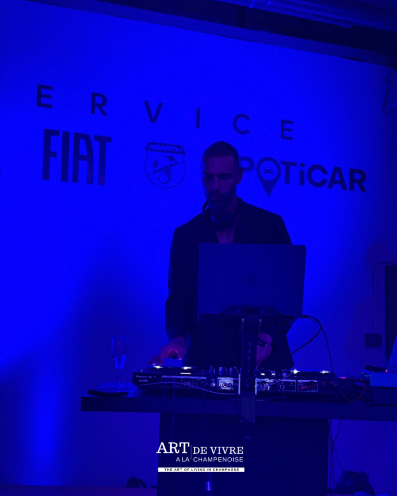 DJ set lors de l'inauguration du pôle multi-marques