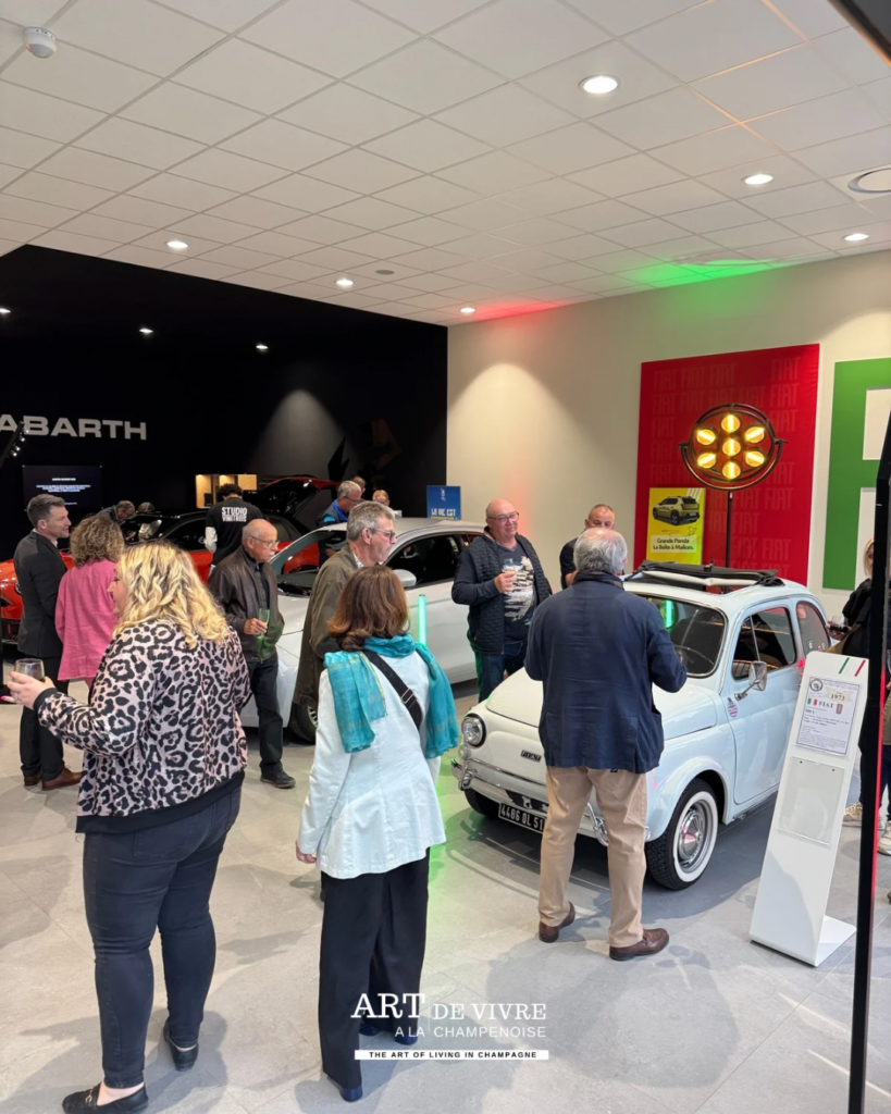 Anciennes Fiat de collection présentées aux invités à Dizy
