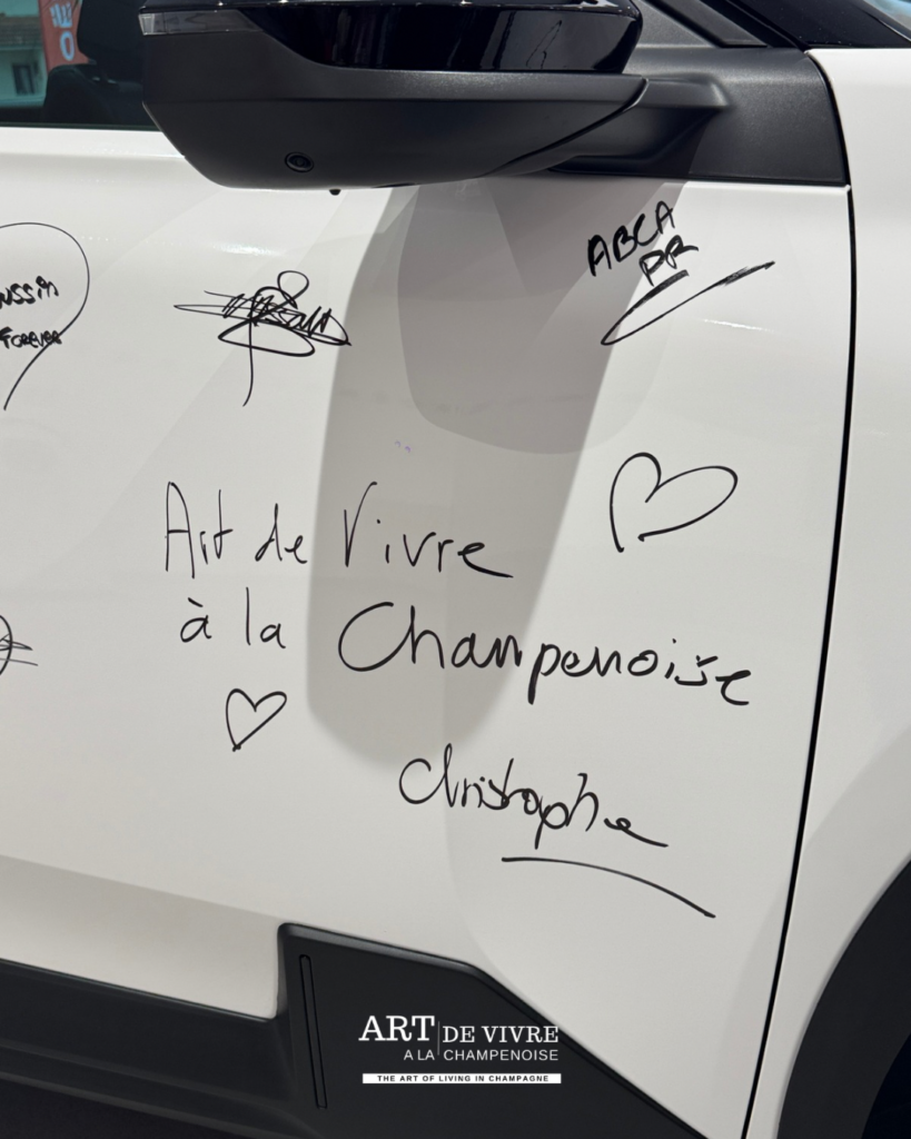Citroen personnalisée par la signature Art de vivre à la Champenoise façon livre d'or