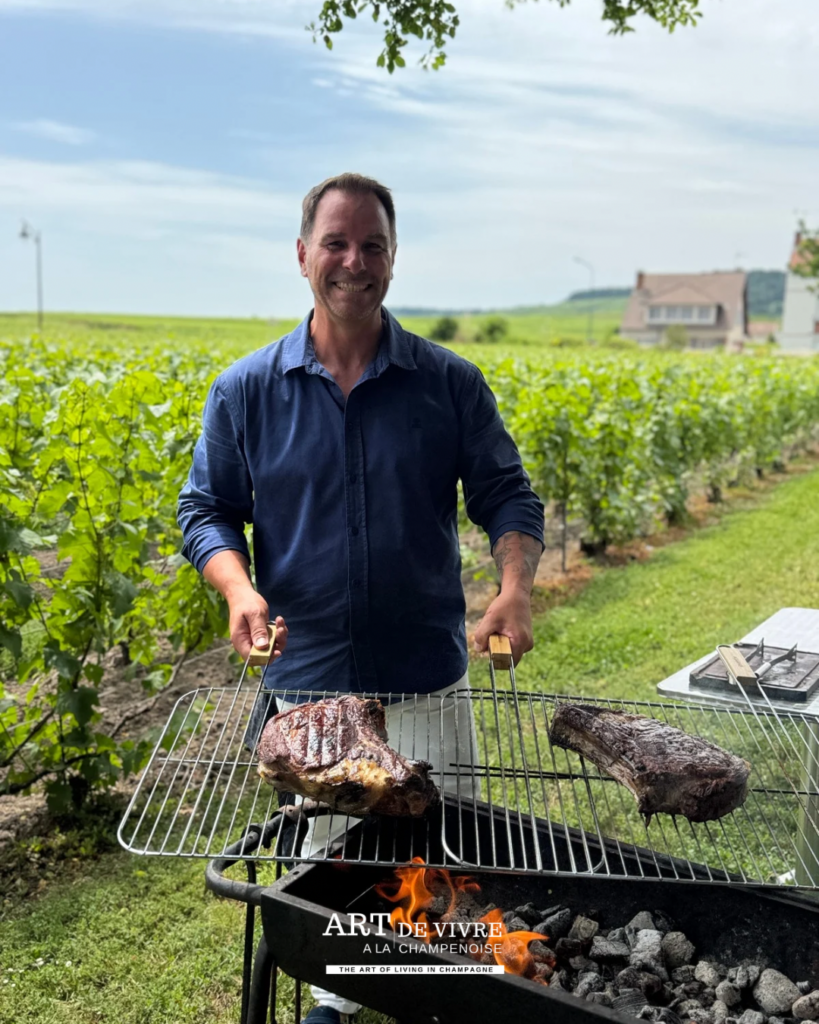 Bertrand Agutte aux commandes du BBQ