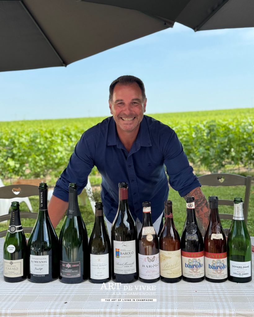 bertrand Agutte devant les bouteilles dégustées Mesnil sur oger