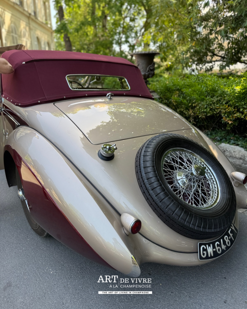 Véhicule historique Delahaye en exposition