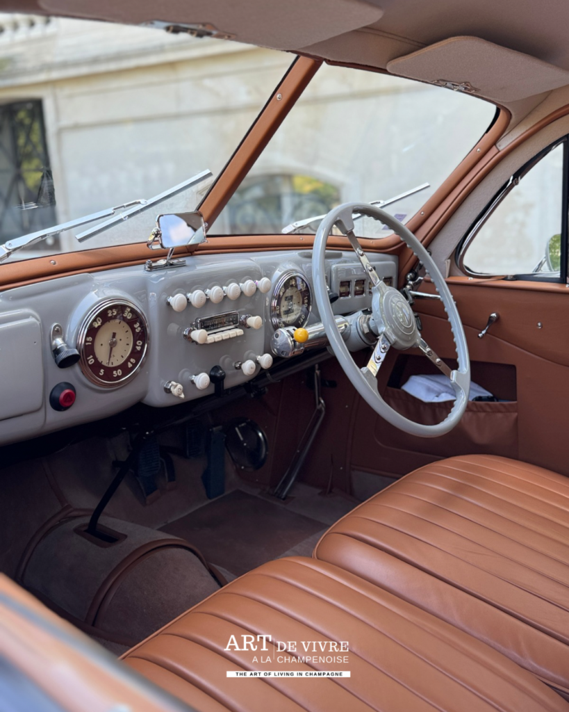 Élégance automobile française à Épernay