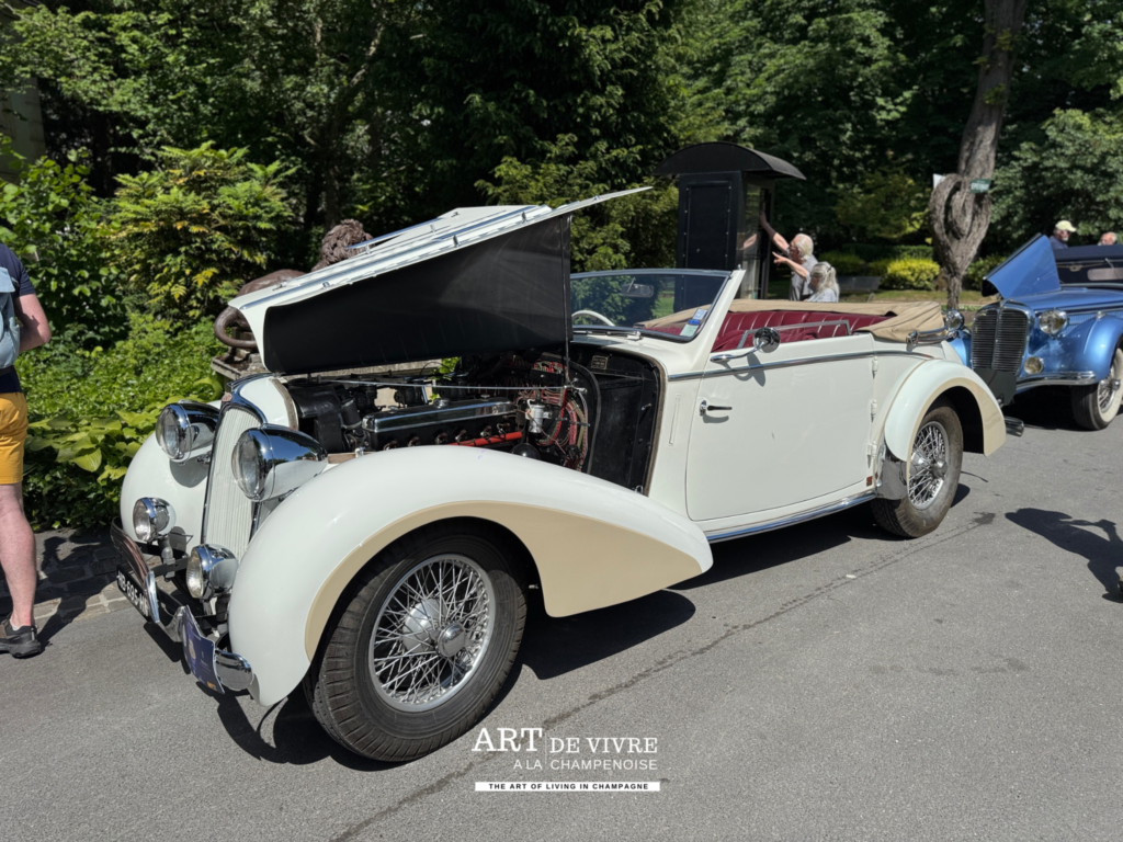 Véhicule historique Delahaye en exposition