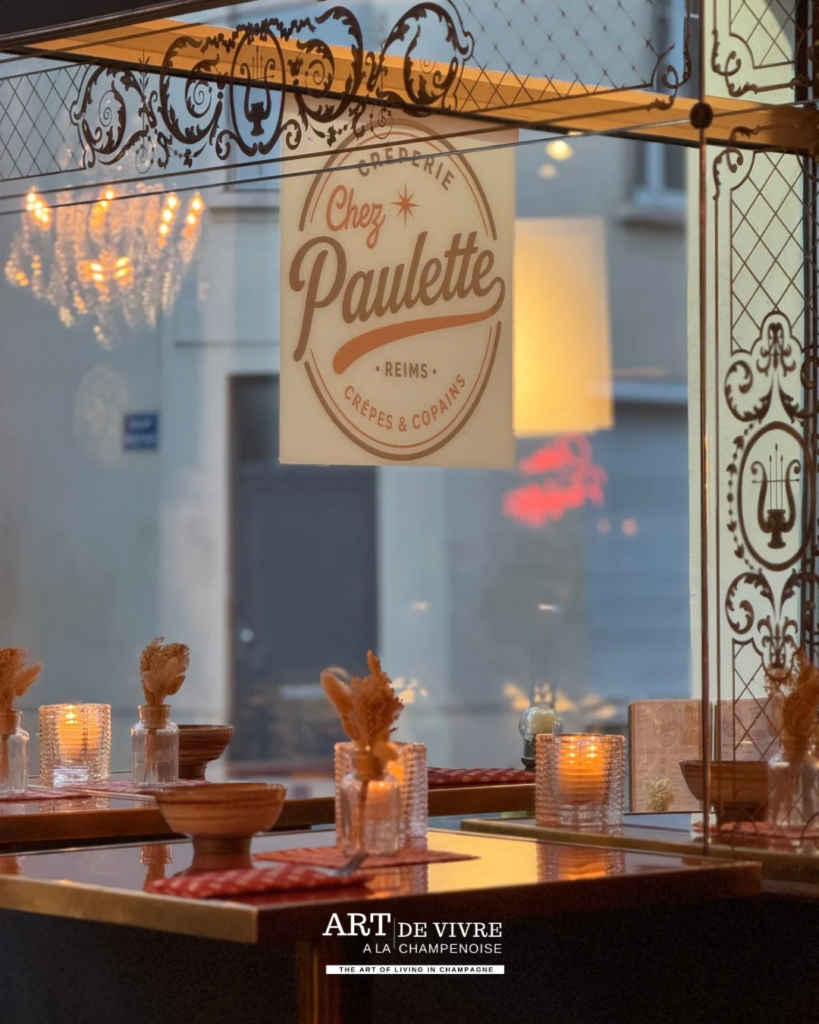 Déco et devanture Chez Paulette Crêperie