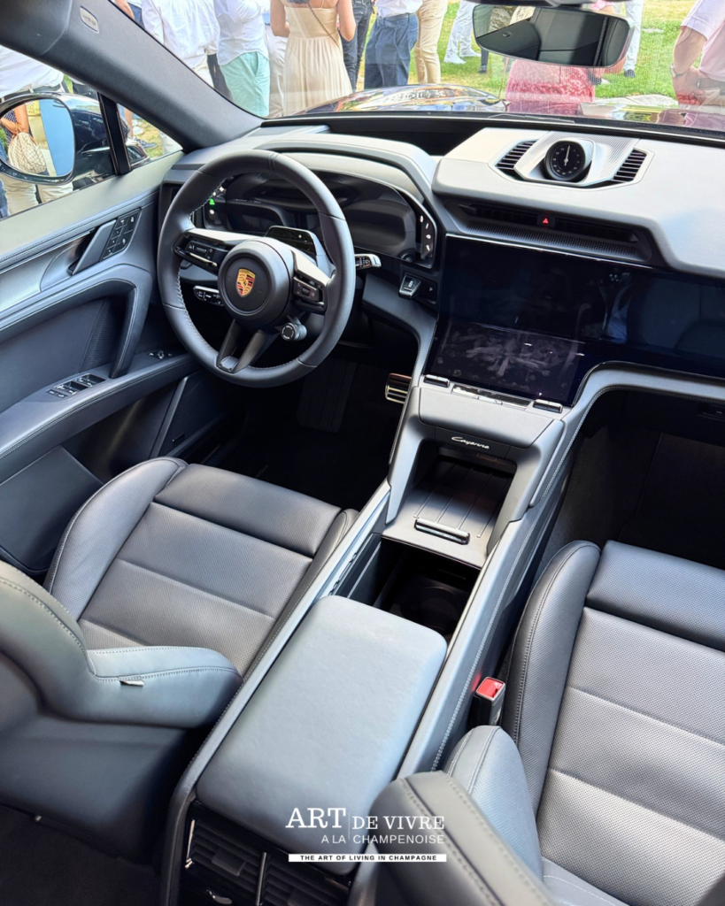 Intérieur Porsche Cayenne Electric à Reims
