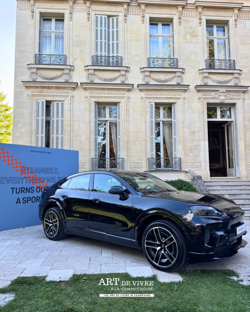 Porsche Cayenne Coupé Electric silhouette sportive chez Roederer