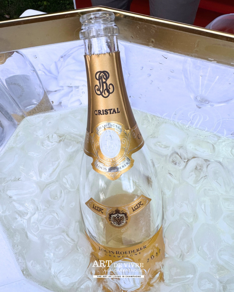 Champagne Cristal 2016 lancement porrsche cayenne electric