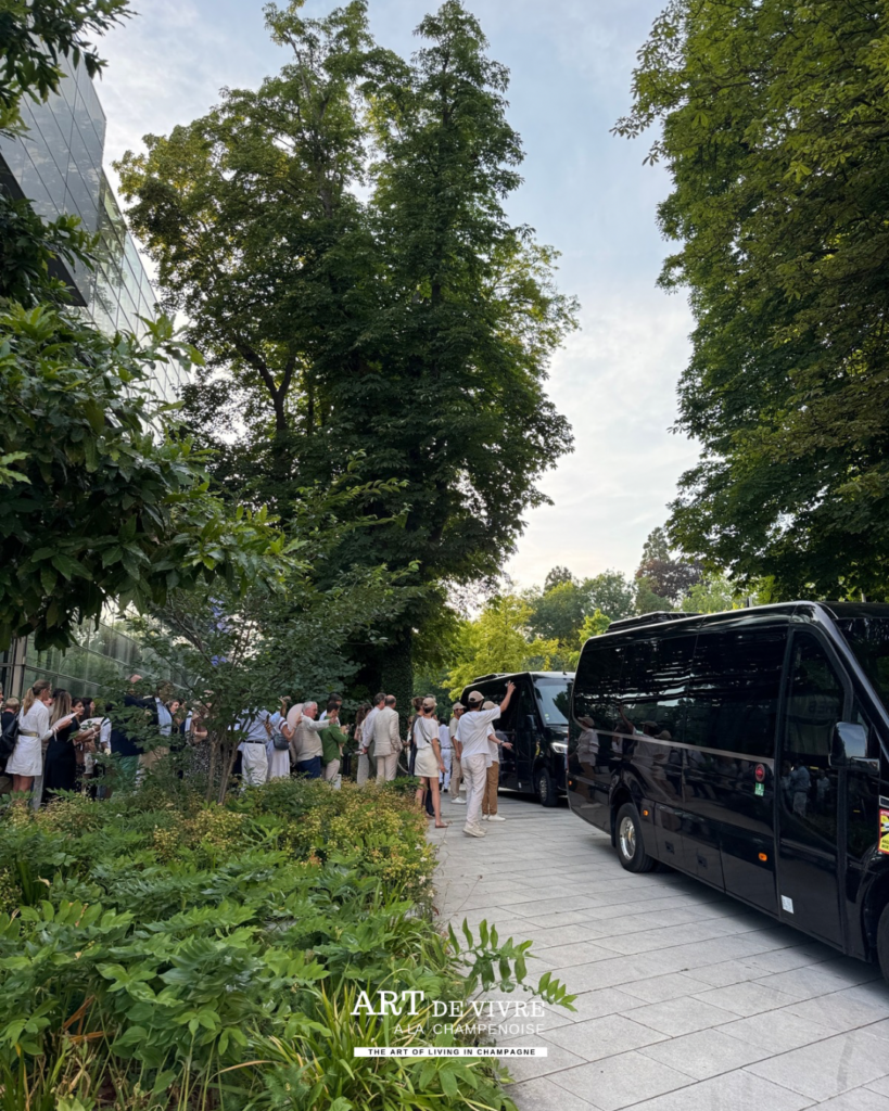 Cortège de navettes pour la soirée des 250 ans Louis Roederer