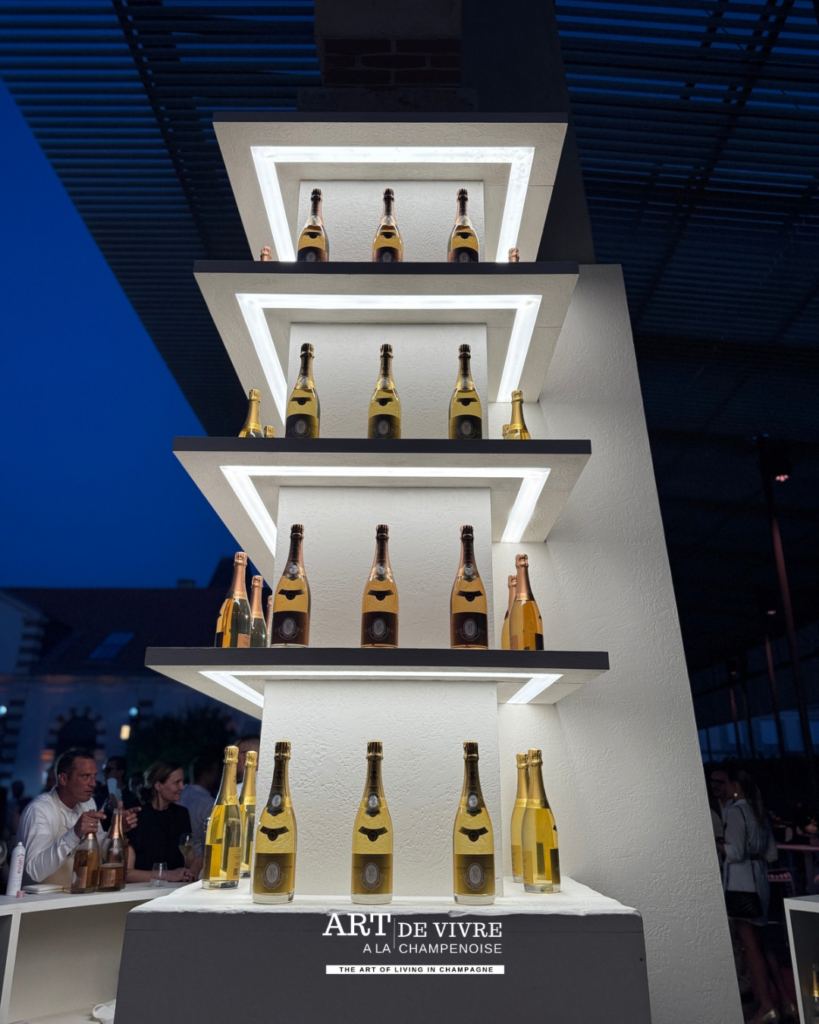 Tour de bouteille Champagne louis Roederer 