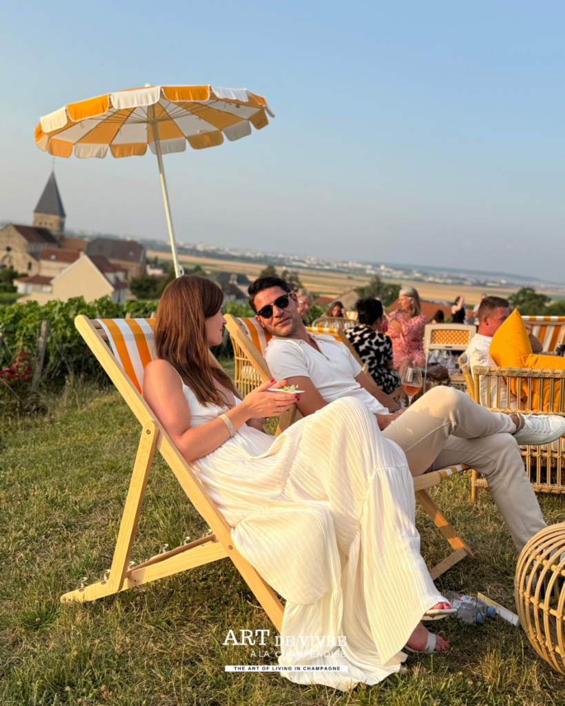 couple relax lors de la soirée sacy summer 2026