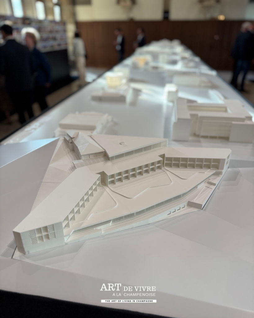 détail des maquettes architecturales du royal Champagne réalisées par l'équipe PACE Architectes pour l'exposition anniversaire, Reims – © Art de Vivre à la Champenoise