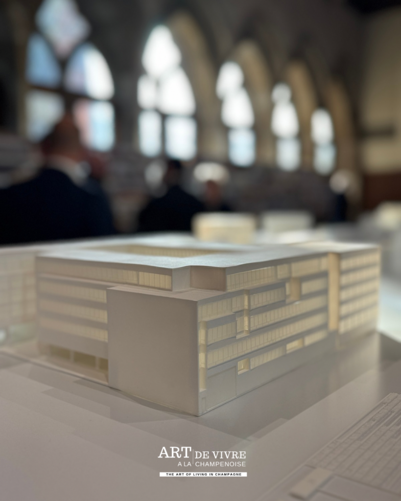 vue rapprochée d'une Maquettes par PACE Architectes à la Demeure des Comtes de Champagne, Reims – © Art de Vivre à la Champenoise