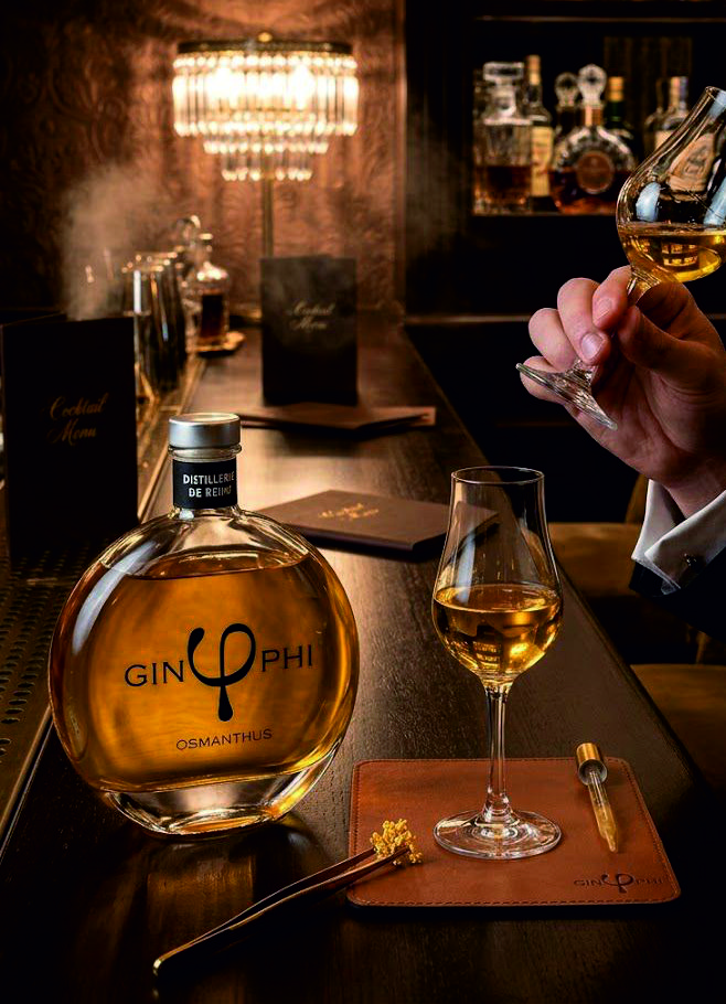 Dégustation de GIN PHI Osmanthus dans un univers premium