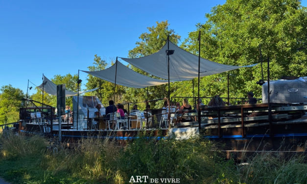 Night & Day à Sillery : une péniche pour se retrouver au bord du canal