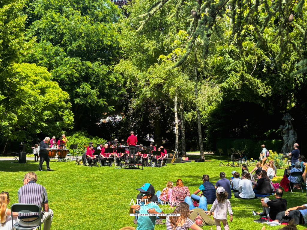 Concert estival dans le jardin de l’Hôtel de Ville à Épernay