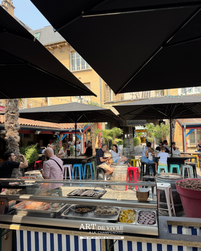 Terrasse ombragée du Clos