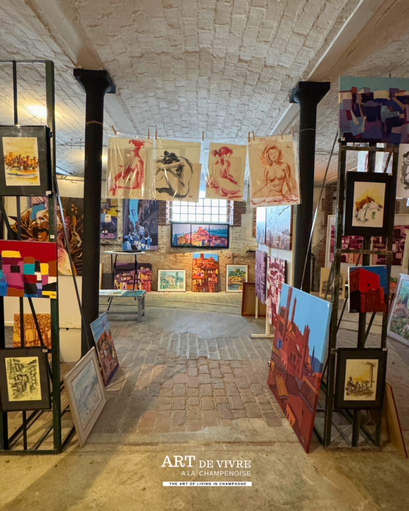 Exposition artistique dans les celliers du Champagne Goutorbe à Aÿ