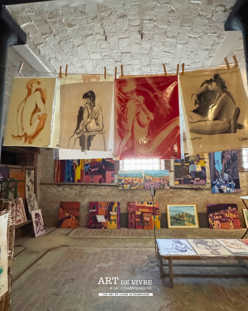 Croquis et peintures de Jacki Colson lors de sa rétrospective à Aÿ 2