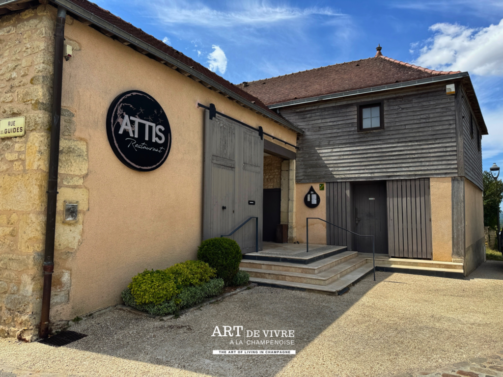 une belle rénovation du restaurant attis à chenay