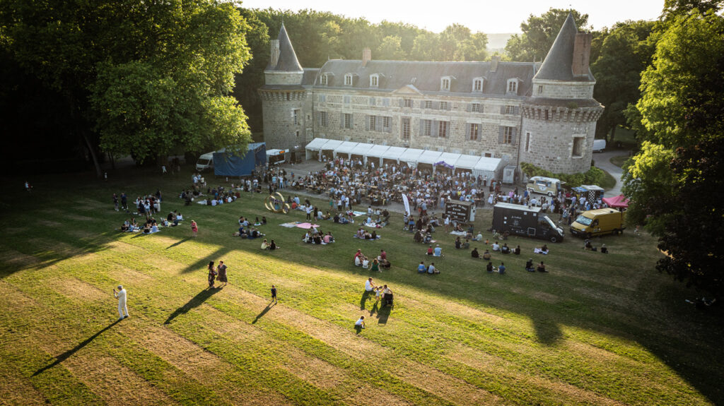 Apéros du Château dans le parc du Château de Dormans