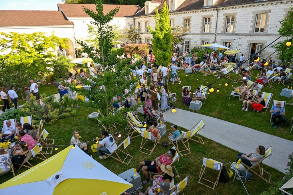 Yellow Garden Party Joseph Perrier à Châlons-en-Champagne