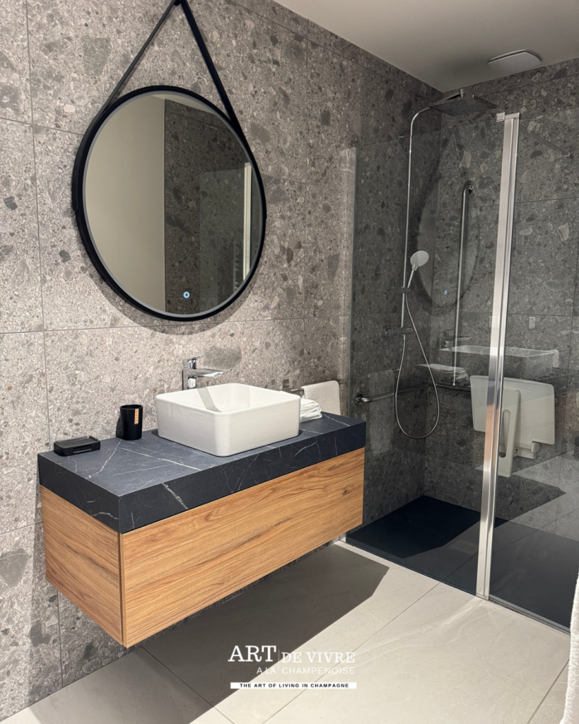Salle de bains d’une chambre Paul Berthelot Events