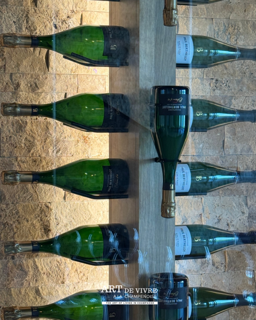 Espace de dégustation et présentation bouteilles du Champagne Paul Berthelot