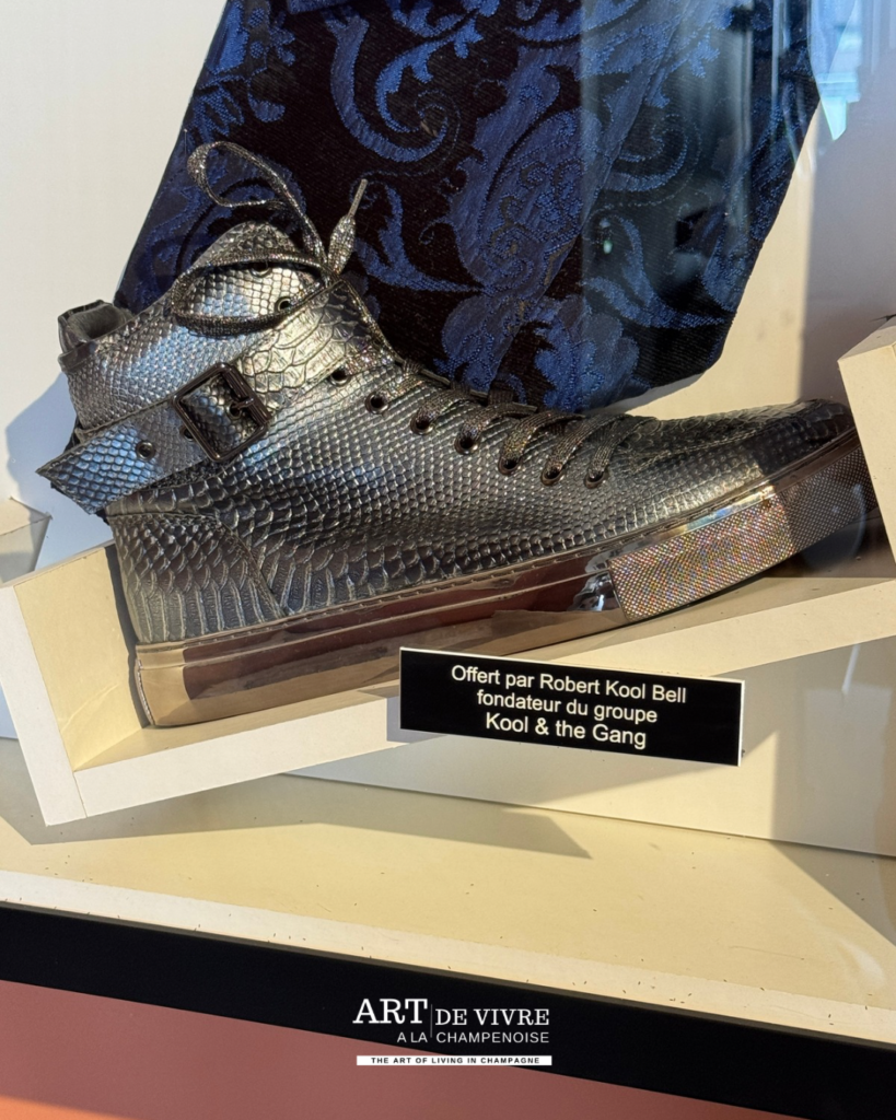 Chaussures de Robert Kool Bell pour le Champagne Paul Berthelot