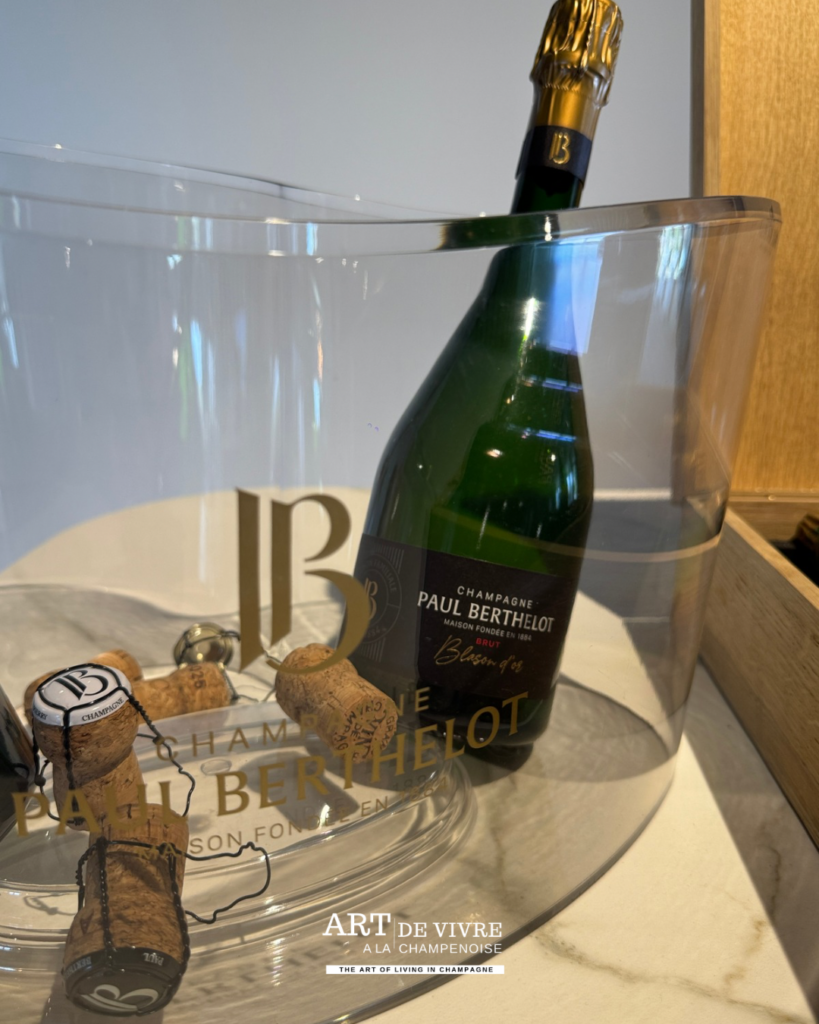 Bouteille et seau à Champagne Paul Berthelot