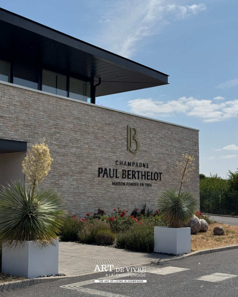 Bâtiment et vue extérieur du Champagne paul Berthelot